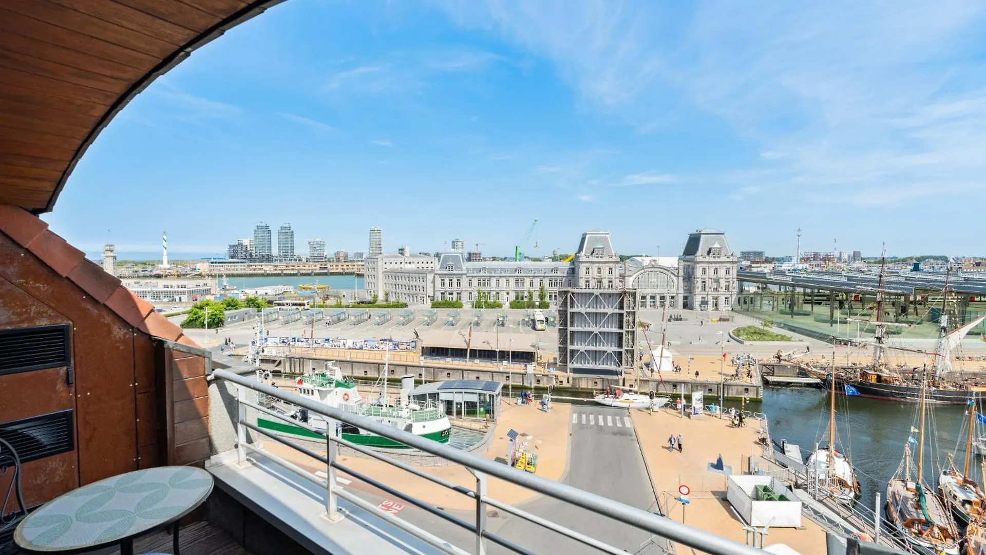 The Amandine View - Prime Location In Ostend