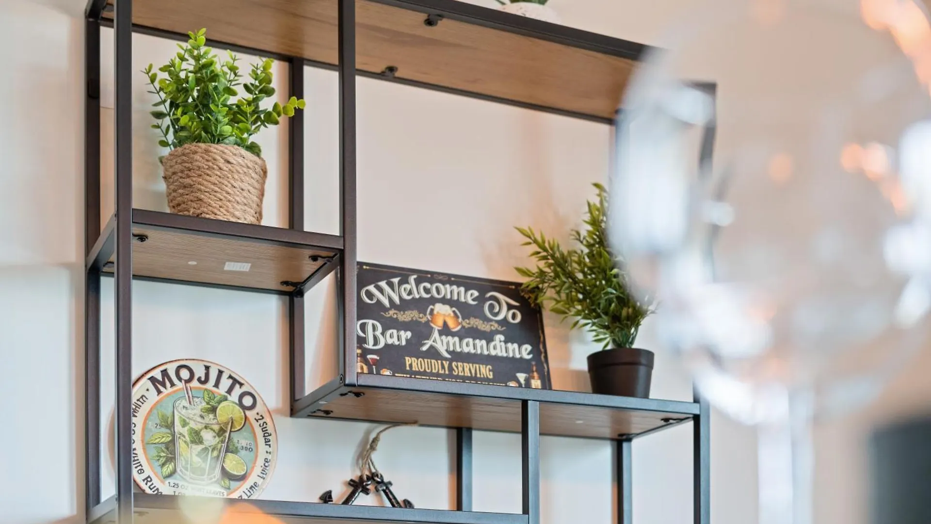 The Amandine View - Prime Location In Ostend 0*,