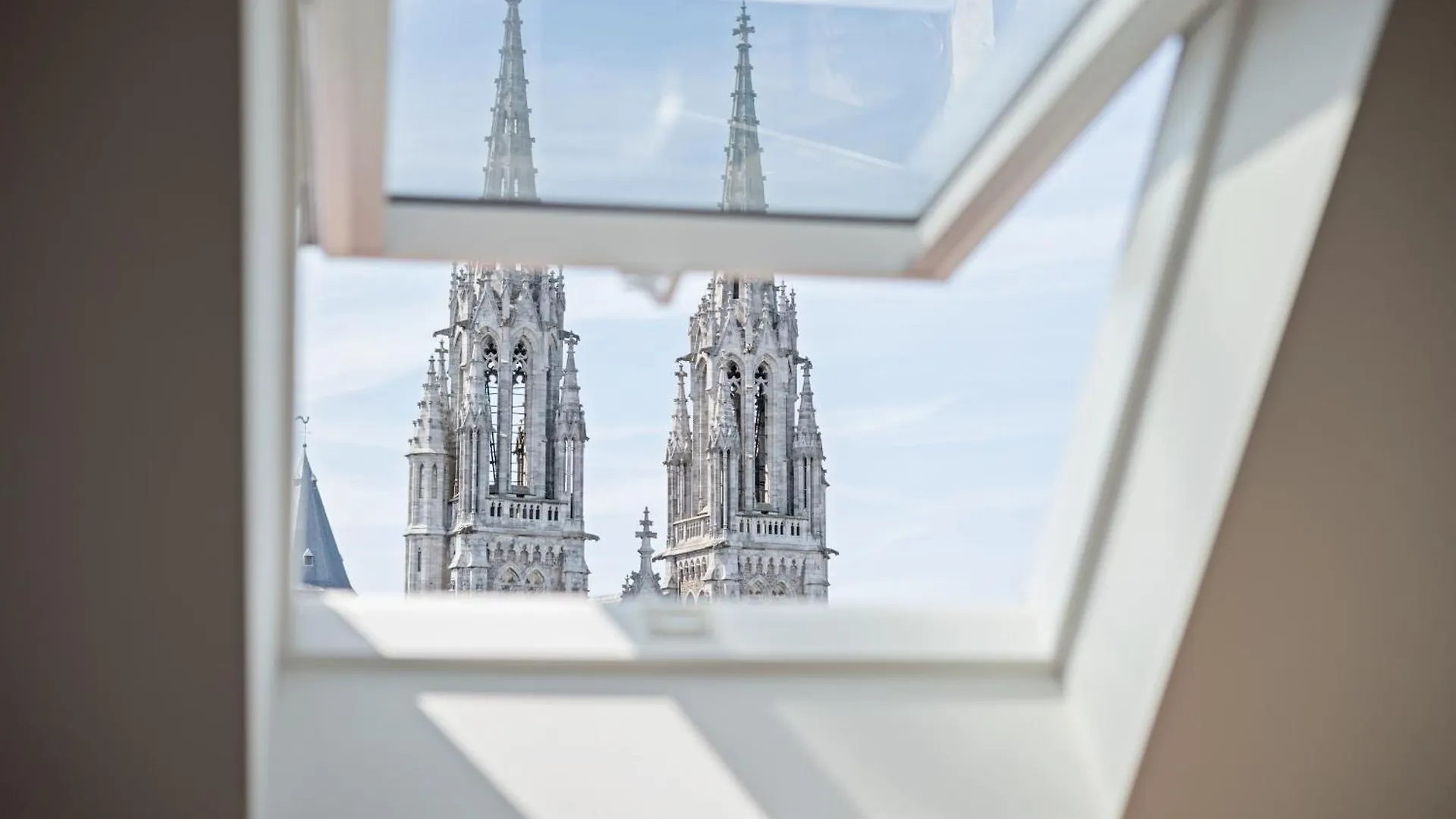 The Amandine View - Prime Location In Ostend Apartment